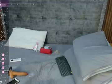 chloe petite18