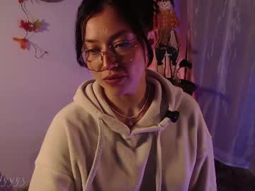 elly uwuw