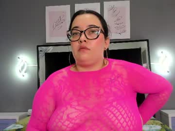zoe curvyy